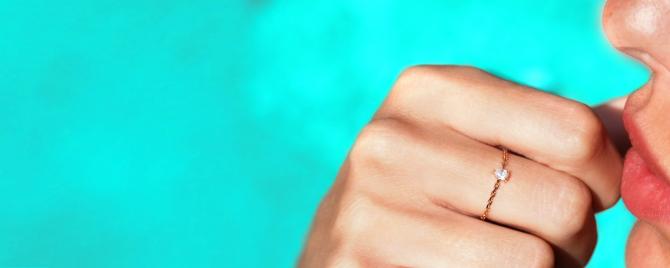 Une bague chaîne RedLine à personnaliser
