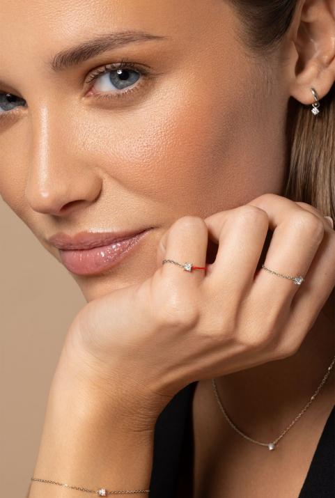 Bague fil et chaîne avec diamant princesse 0.11 carat en serti griffe or blanc - Redline - 0++