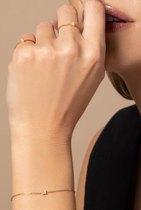 Bracelet chaîne avec diamant princesse 0.11 carat en serti griffe or jaune - Redline - 0++