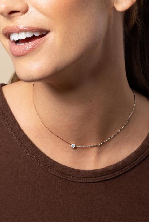 Collier fil et chaîne avec diamants 0.10 carat en serti invisible or blanc - Redline - 0++