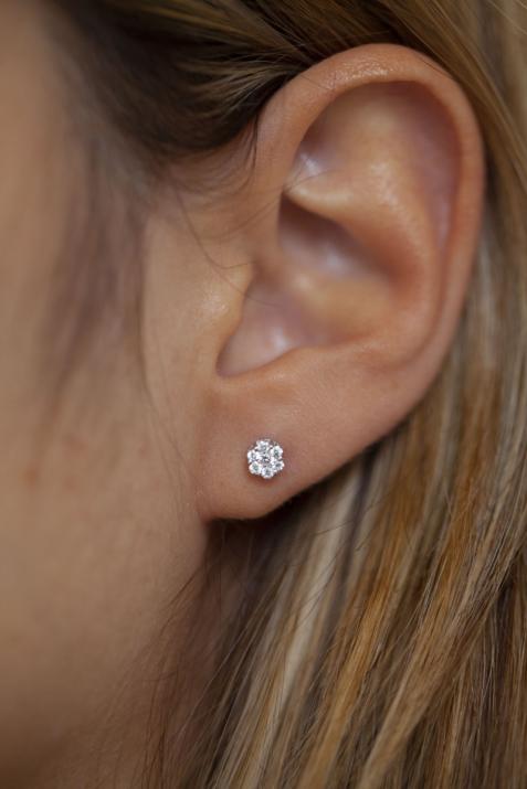 Boucles d'oreilles avec diamant 0.05 carat en serti invisible or blanc - Redline - 0++