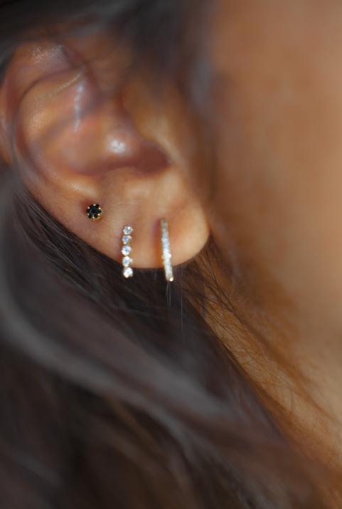 Boucles d’oreilles en or jaune 18K, diamants noirs 0,10 carat - Redline - 0++