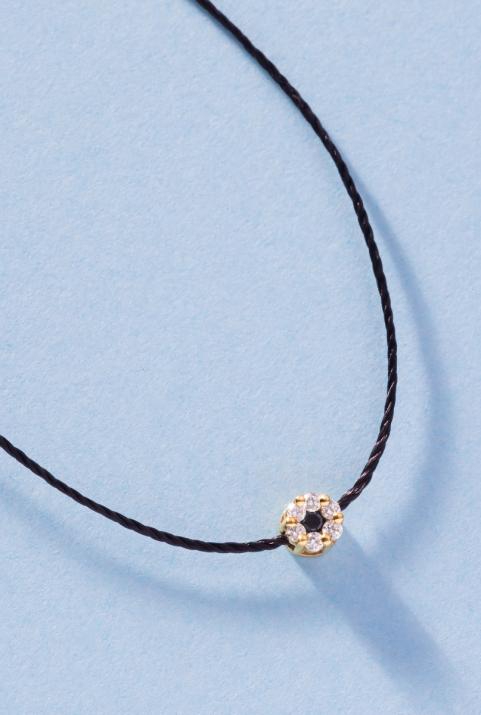 Collier fil avec des diamants blancs et un diamant noir en serti invisible or jaune - Redline - 0++