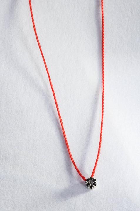 Collier fil avec diamants noirs et diamant blanc or blanc - Redline - 0++