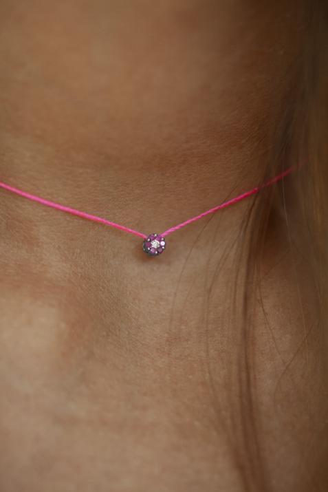 Collier fil avec saphirs roses et diamant blanc or noir - Redline - 0++