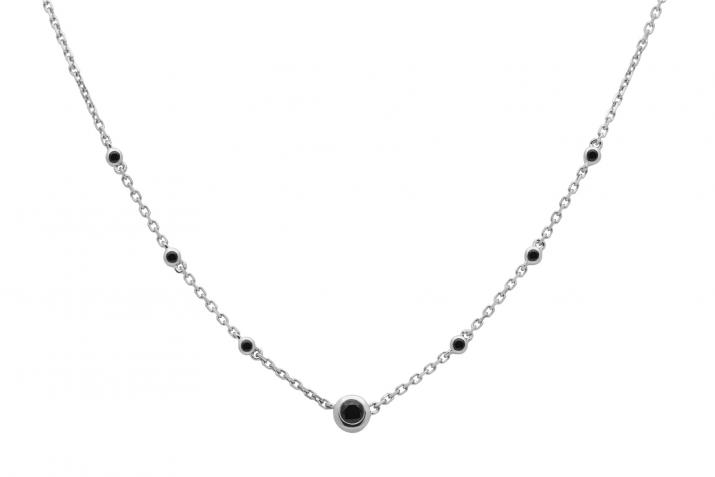 Collier chaîne avec des petits diamants et 1 diamant central noir 0.15 carat en serti clos or blanc - Redline - 0++