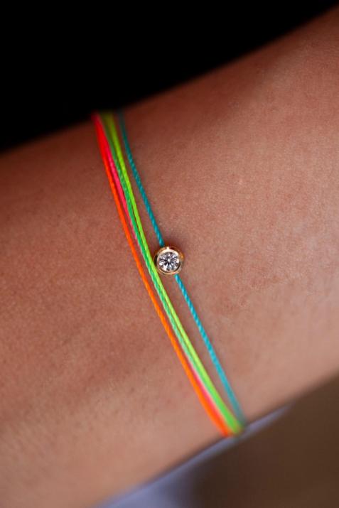 Bracelet fil avec diamant 0.10 carat en serti clos or jaune - Redline - 0++