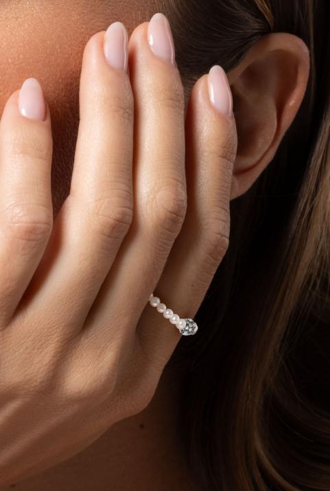 Bague fil avec des perles d'eau douce et une boule incrustée de diamants 0.19 carat or noir - Redline - 0++