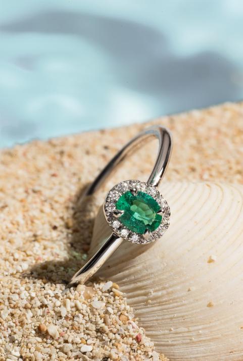 Bague jonc émeraude et diamants en serti griffe or blanc - Redline - 0++