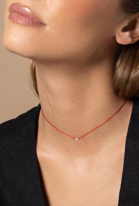 Collier fil avec diamant princesse 0.11ct en serti griffe or jaune - Redline - 0++