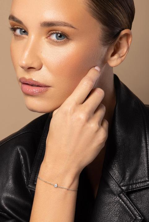 Bracelet chaîne avec diamant poire 0.20 carat en serti griffe or blanc - Redline - 0++