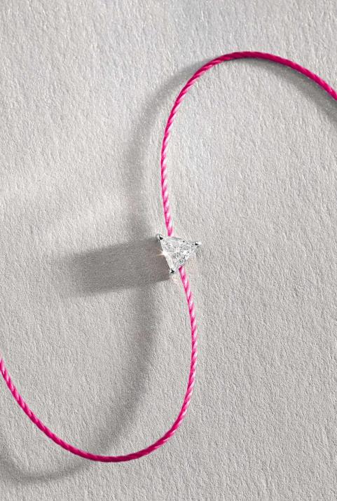 Bracelet fil avec diamant triangle 0.10 carat en serti griffe or blanc - Redline - 0++