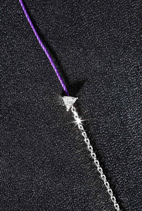 Bracelet fil et chaîne avec diamant triangle 0.10 carat en serti griffe or blanc - Redline - 0++