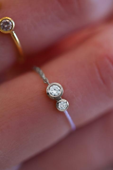 Bague chaîne avec diamant 0.15 carat en serti clos or blanc - Redline - 0++