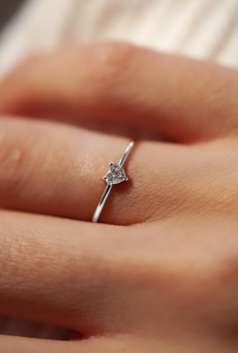 Bague jonc avec diamant 0.2 carat en serti griffe or blanc - Redline - 0++