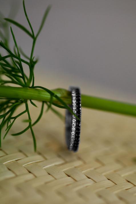 Bague jonc or noir avec diamant noir - Redline - 0++