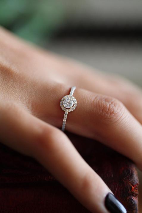 Bague jonc avec diamant en serti griffe or jaune - Redline - 0++