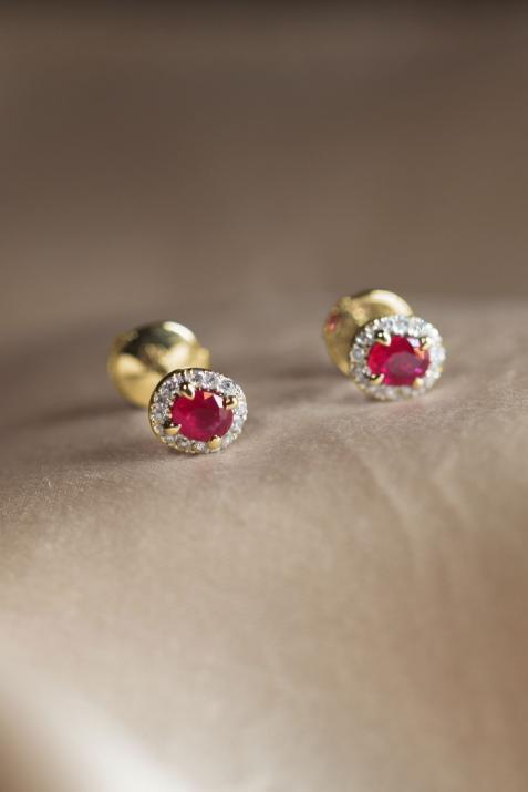 Boucles d’oreilles rubis et diamants sur or jaune  - Redline - 0++