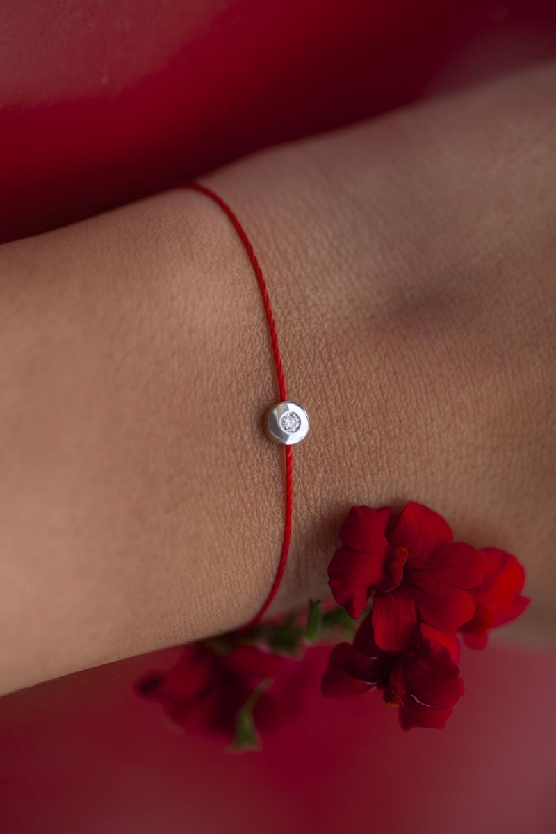 Redline Jewerly - Nois Circle - String Bracelet For Women with 0.05ct Round  Diamond in Silver Bezel Setting - Redline