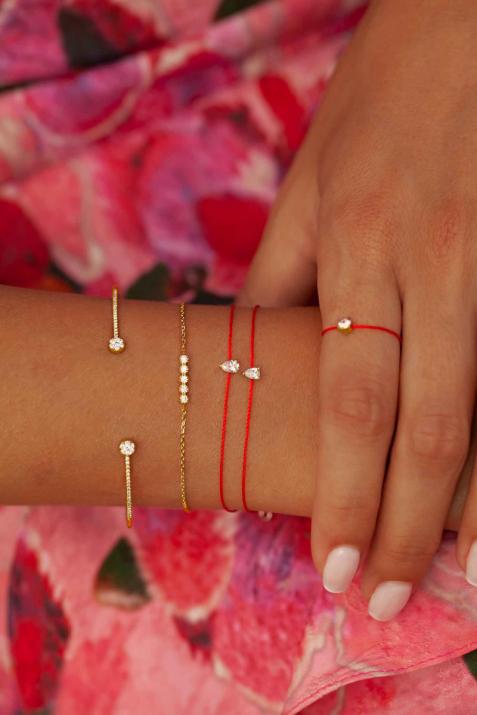 Bracelet fil avec diamant poire 0.20 carat en serti griffe or jaune - Redline - 0++