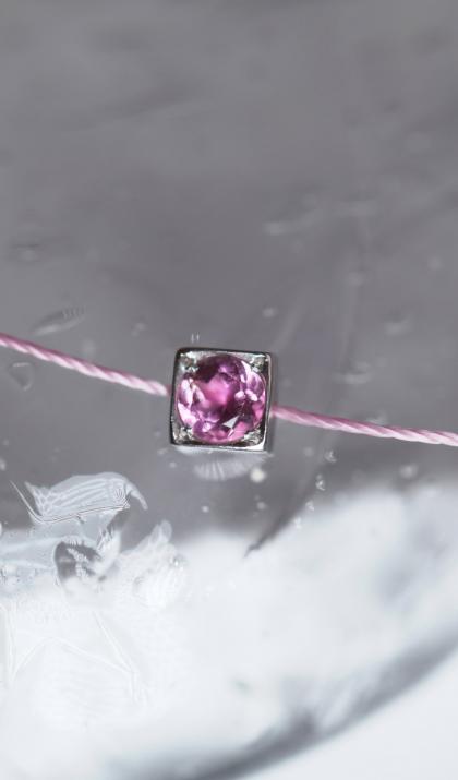 Bracelet fil avec diamant 0.10 carat en serti carré or blanc - Redline