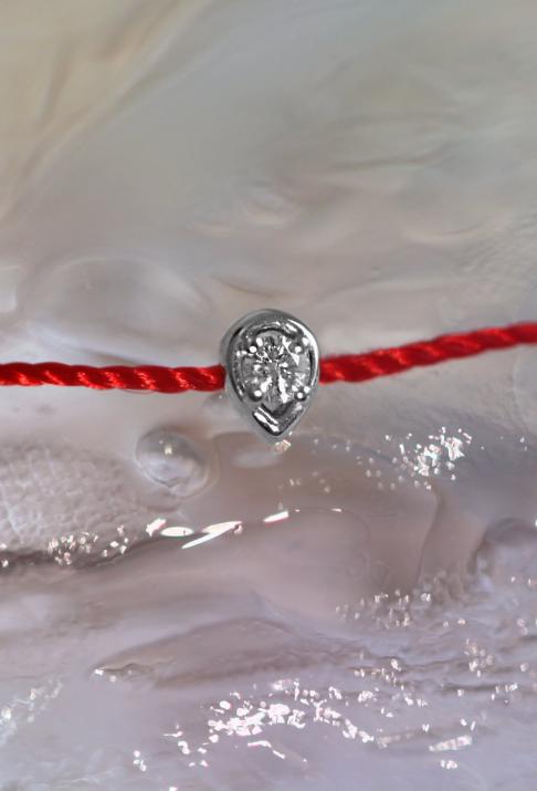 Lady bracelet fil et son diamant larme orné d'or blanc - Redline - 0++
