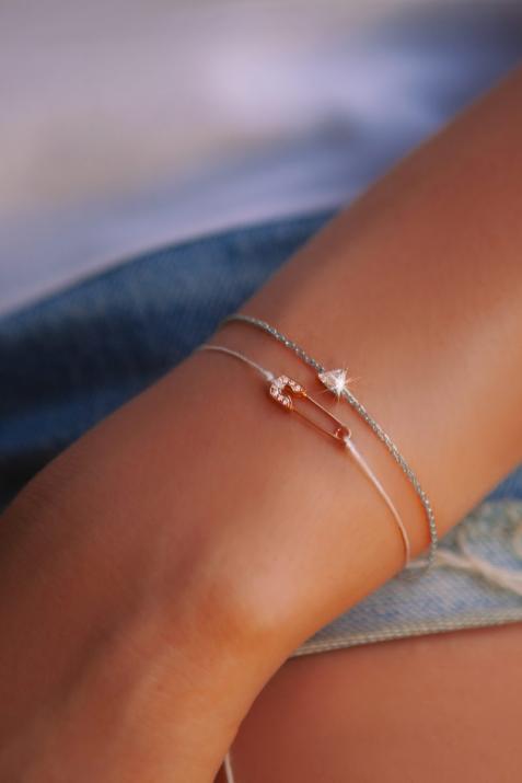 Bracelet chaîne avec diamant triangle 0.10 carat en serti griffe or blanc - Redline - 0++