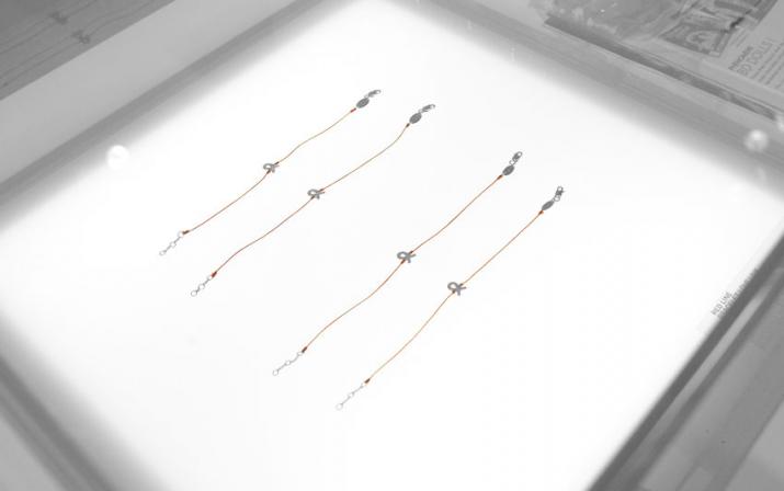 Bracelet fil rouge Sidaction argent - Redline - 0++