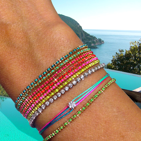 Bracelets fils couleurs Redline