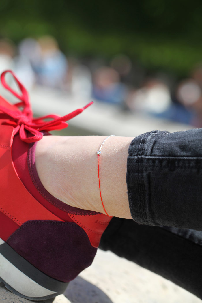 bracelet-cheville-fil-rouge