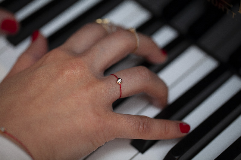 bague-fil-rouge-diamant