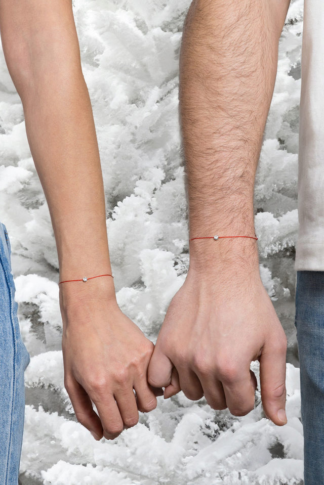 Un lien rouge d’amour
