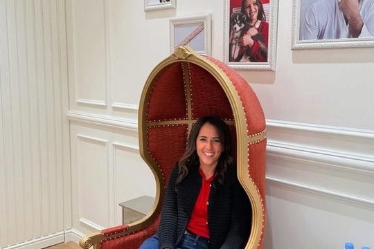 Redline en Chine : Un voyage au cœur de l’élégance avec la créatrice Laetitia