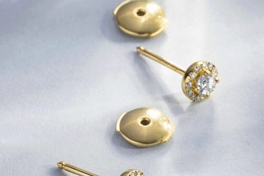 Joli Rêve : Boucles d'oreilles diamant en or 18K