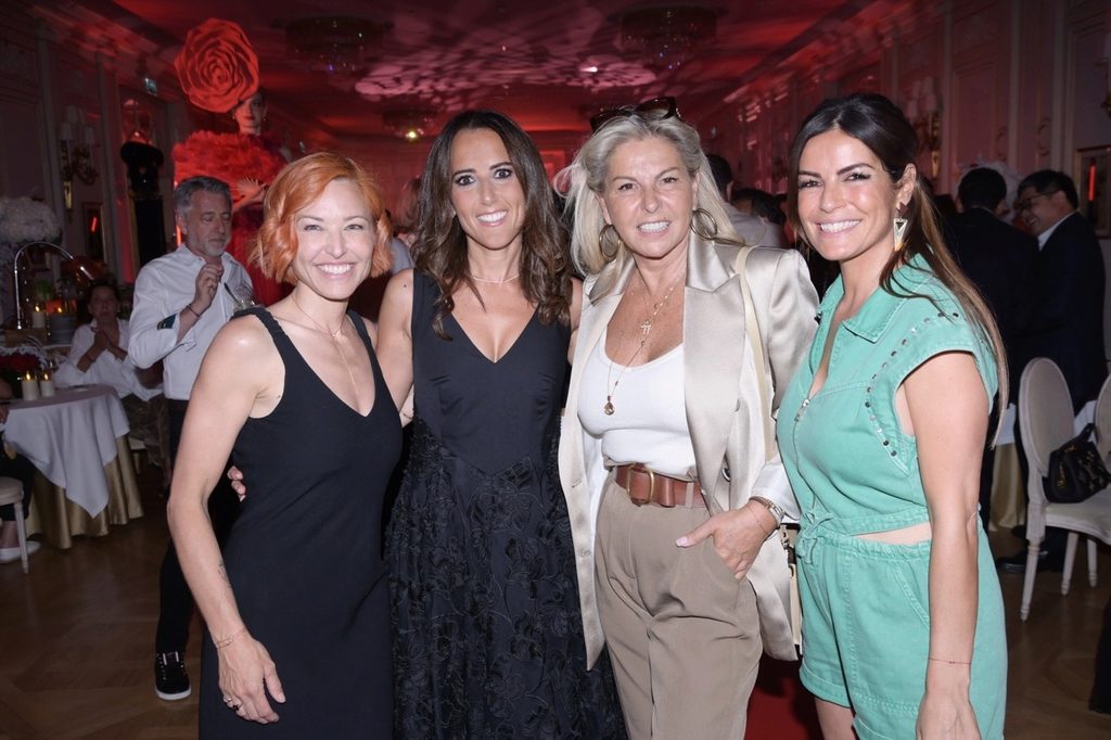 PLUIES DE CELEBRITES AU RITZ POUR REDLINE